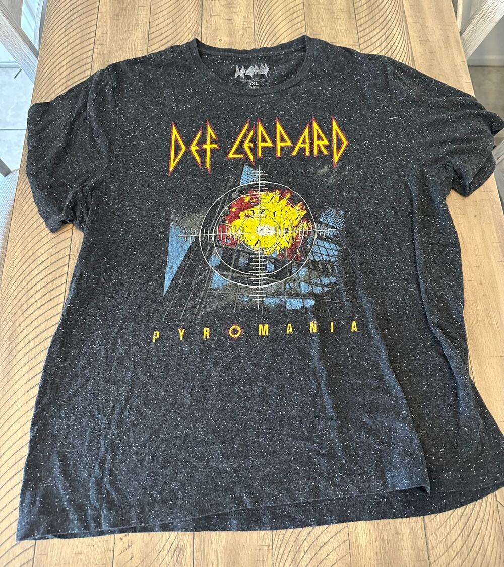 Def Leppard Pyromania Graphic T-Shirt Men’s Size 3XL Charcoal Fleck Rock Tee